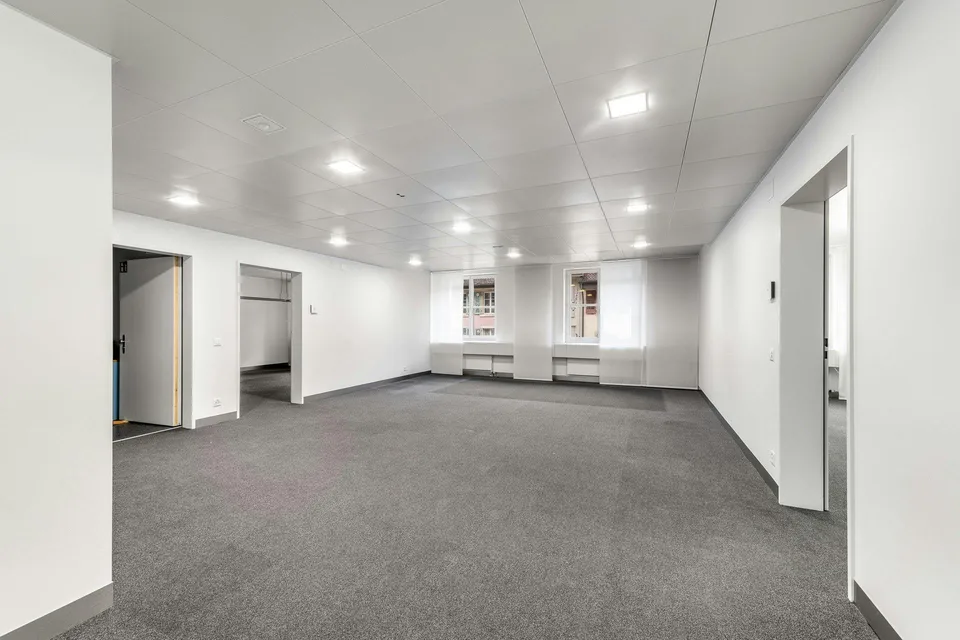 Neue Büro-/Praxisfläche mit ca. 100 m² im 1. OG - mitten im «Stedtl...