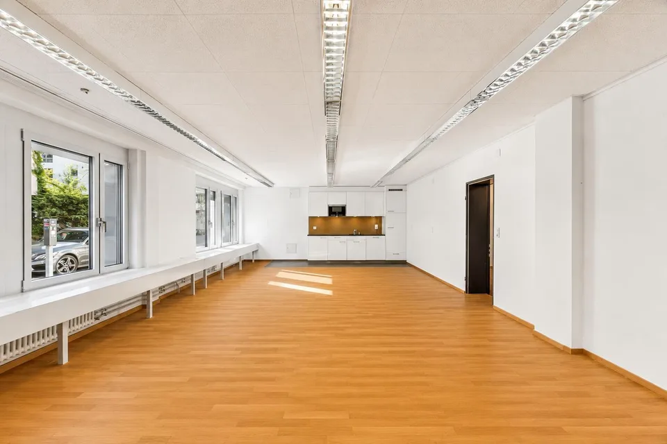 Ausgebaut und zentral - Ihr neues Büro in Zürich!
