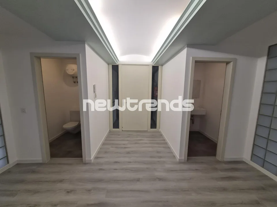 Lugano: affittasi prestigioso ufficio vista lago di 6 locali, doppi... – foto 18 di 21