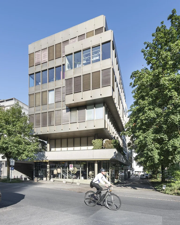 Hier werden Sie bedient!  Verkaufs-Ladenlokal in der Stadt Zug