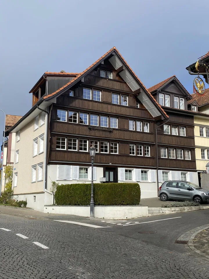 Exklusive 8.5-Zimmer-Maisonettewohnung im Herzen von Herisau (182 m2)