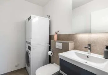 Schöne 5.5-Zimmer-Wohnung mit hochwertigem Ausbaustandard in Brunnen