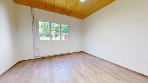 Grosszügige Gewerbehalle auf zwei Etagen - vielseitig nutzbar in Rü...