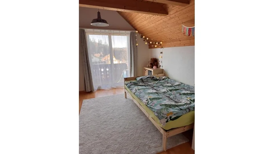 6 ZIMMER-HAUS IN GRÜNEN (BE), MÖBLIERT, TEMPORÄR