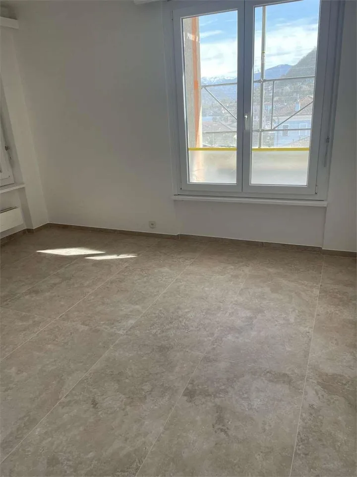 Vira Gambarogno al secondo piano, appartamento di 3,5 locali ampio co – Foto 8 von 9