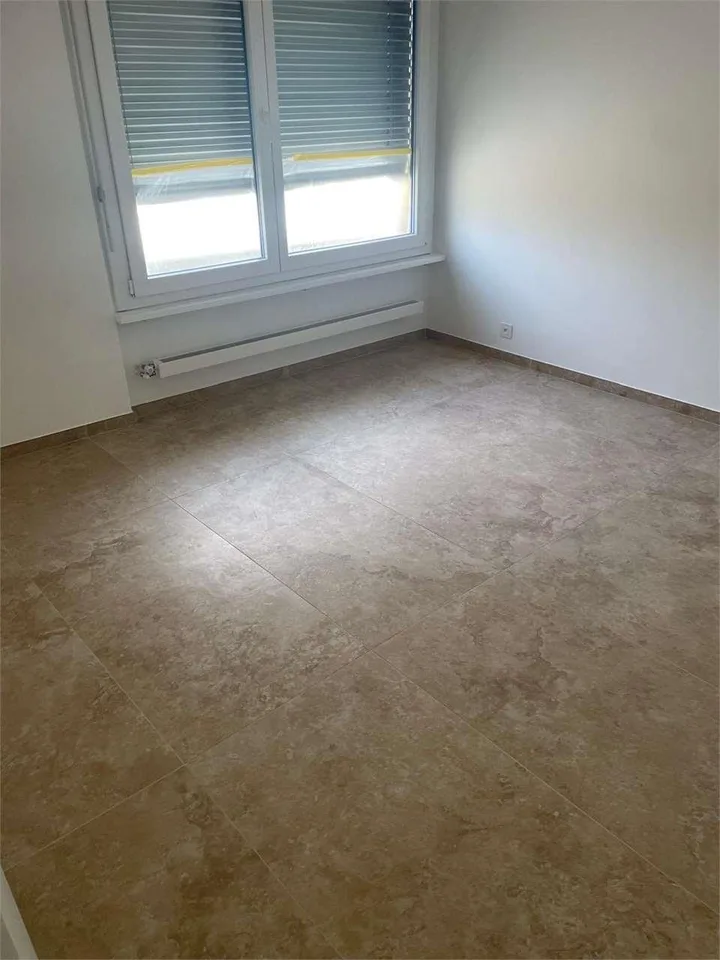 Vira Gambarogno al secondo piano, appartamento di 3,5 locali ampio co – Foto 9 von 9