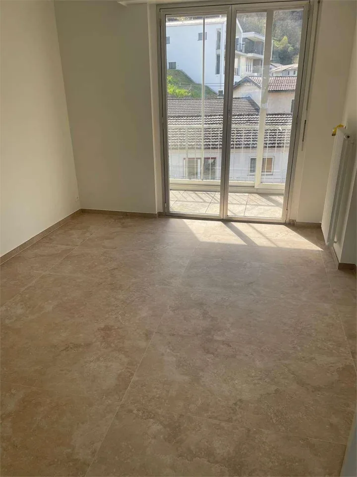 Vira Gambarogno, Attico 6,5 locali, ristrutturato e con vista lago – Foto 11 von 12