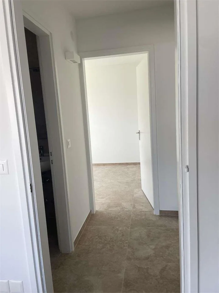 Vira Gambarogno, Attico 6,5 locali, ristrutturato e con vista lago