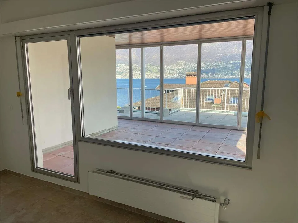 Vira Gambarogno, Attico 6,5 locali, ristrutturato e con vista lago