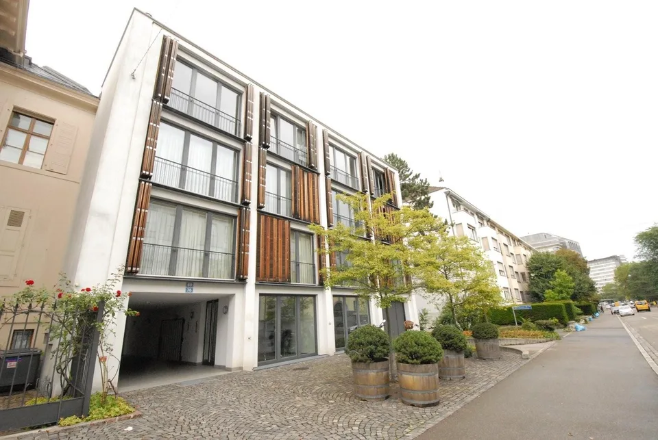 Autoeinstellplatz wenige Gehminuten vom Basler Aeschenplatz
