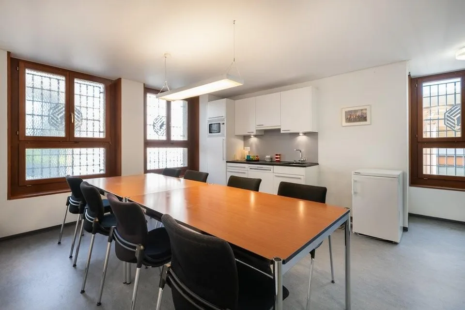 Bureau situé au 2e étage - Grand Rue 122/124, Tramelan