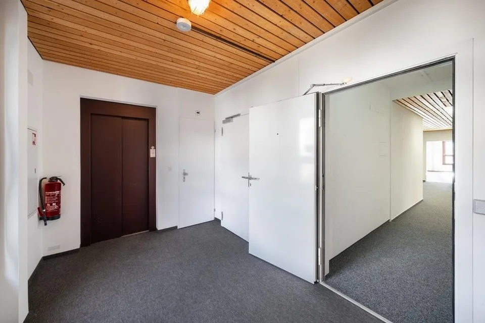 Bureau situé au 3e étage - Grand Rue 122/124, Tramelan – Foto 12 von 12