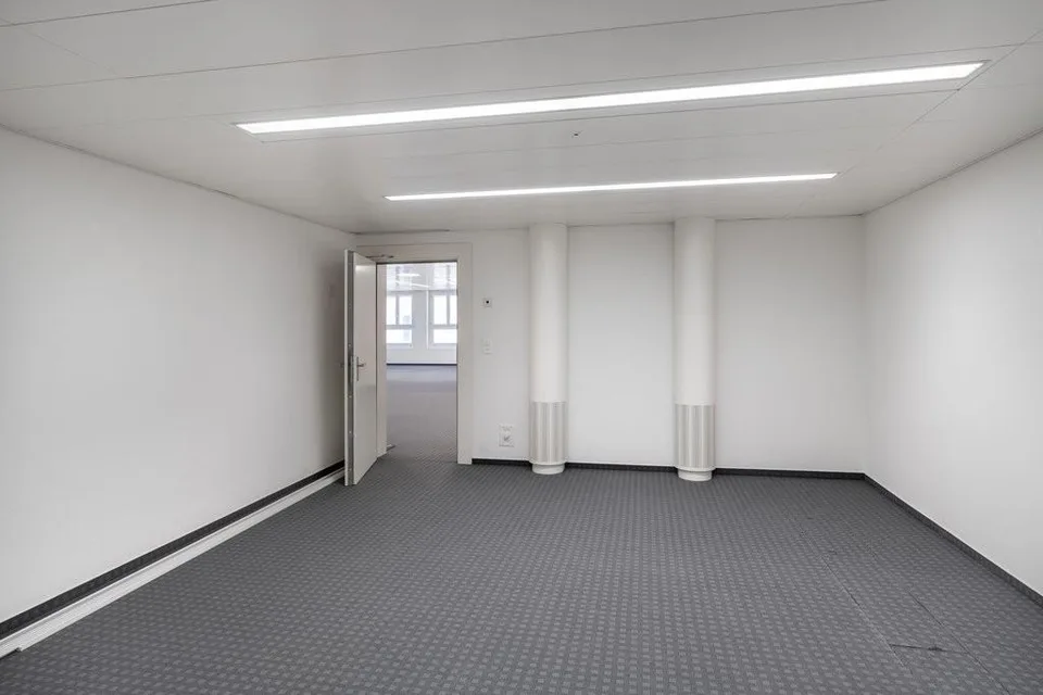 Bureau situé au 1er étage - Grand Rue 122/124, Tramelan – Foto 9 von 11