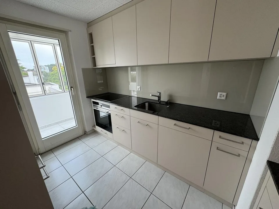 Traumhafte 4.5 Zimmerwohnung mit Sitzplatz zur Mitbenützung