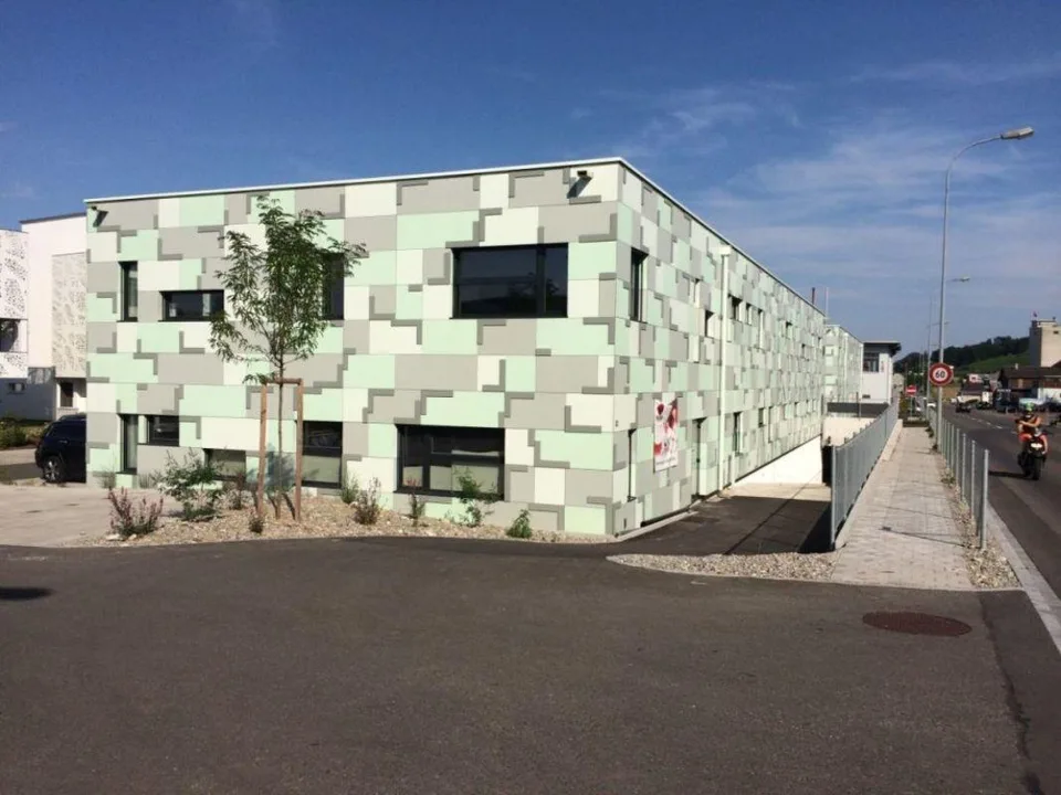 Tiefgaragenparkplätze zu vermieten