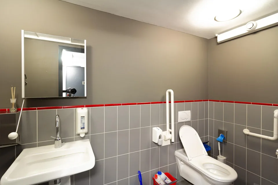 Attraktive Gewerbefläche in Böttstein zu vermieten – photo 11 of 15