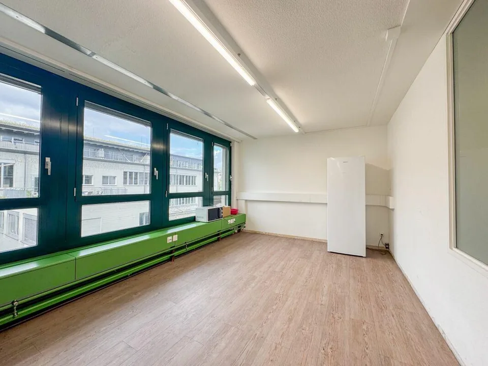 Grosszügige Büro-/Praxisfläche in bester Arbeitsumgebung – Foto 6 von 7
