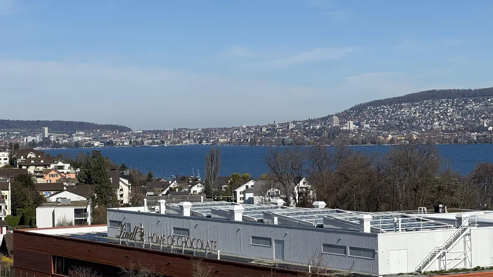 Exklusive Attika-Oase mit Rundum-Panorama