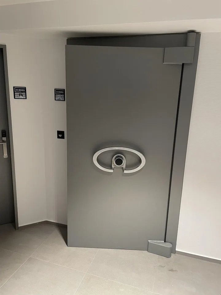 Tresorraum als Safe/Lager/Archiv im "The Tower" Stans zu vermieten
