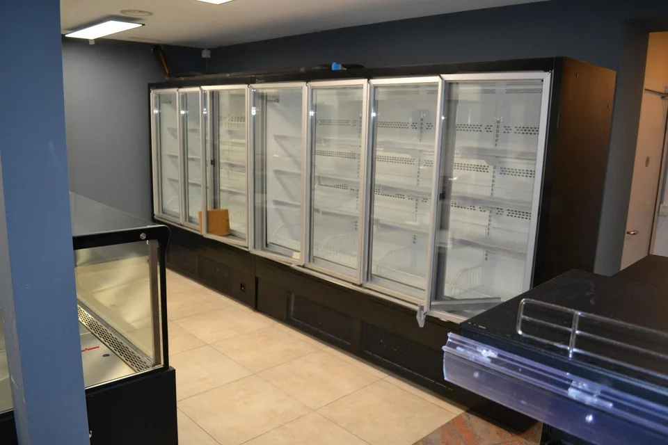 Moderne Geschäftsfläche im Zentrum von Altdorf zu vermieten – Foto 7 von 13