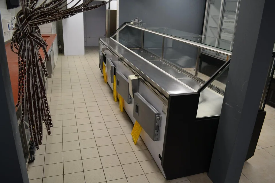 Moderne Geschäftsfläche im Zentrum von Altdorf zu vermieten – Foto 10 von 13