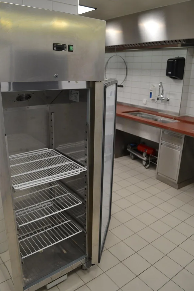 Moderne Geschäftsfläche im Zentrum von Altdorf zu vermieten – Foto 13 von 13