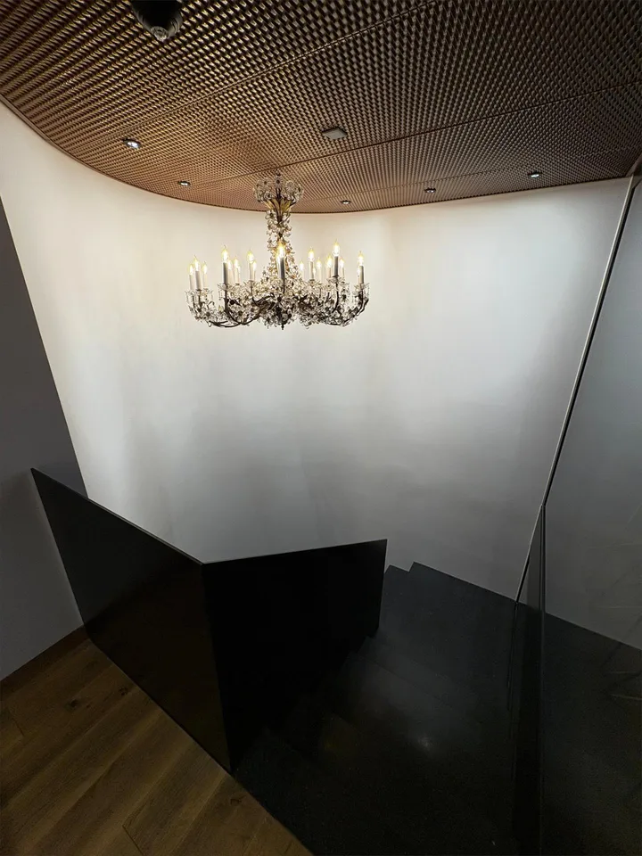 Neue wunderschön eingerichtete Bar mit Multifunktionsraum im Zentru... – Foto 9 von 13