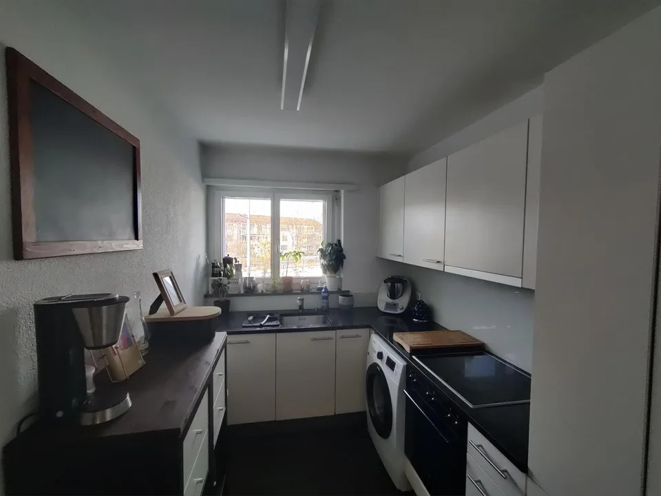 Gemütliche 3.5-Zimmer-Wohnung mit Balkon in Zürich Schwamendingen