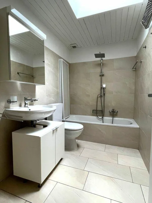 CASA UNIFAMILIARE 4.5 LOCALI - RISTRUTTURATA – Foto 7 von 8