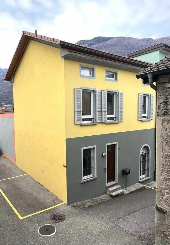 CASA UNIFAMILIARE 4.5 LOCALI - RISTRUTTURATA