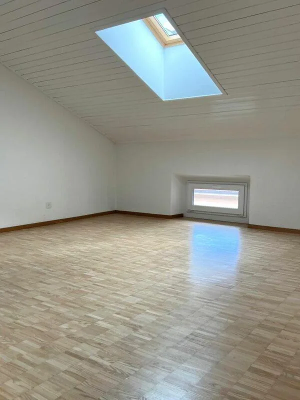 CASA UNIFAMILIARE 4.5 LOCALI - RISTRUTTURATA – Foto 6 von 8