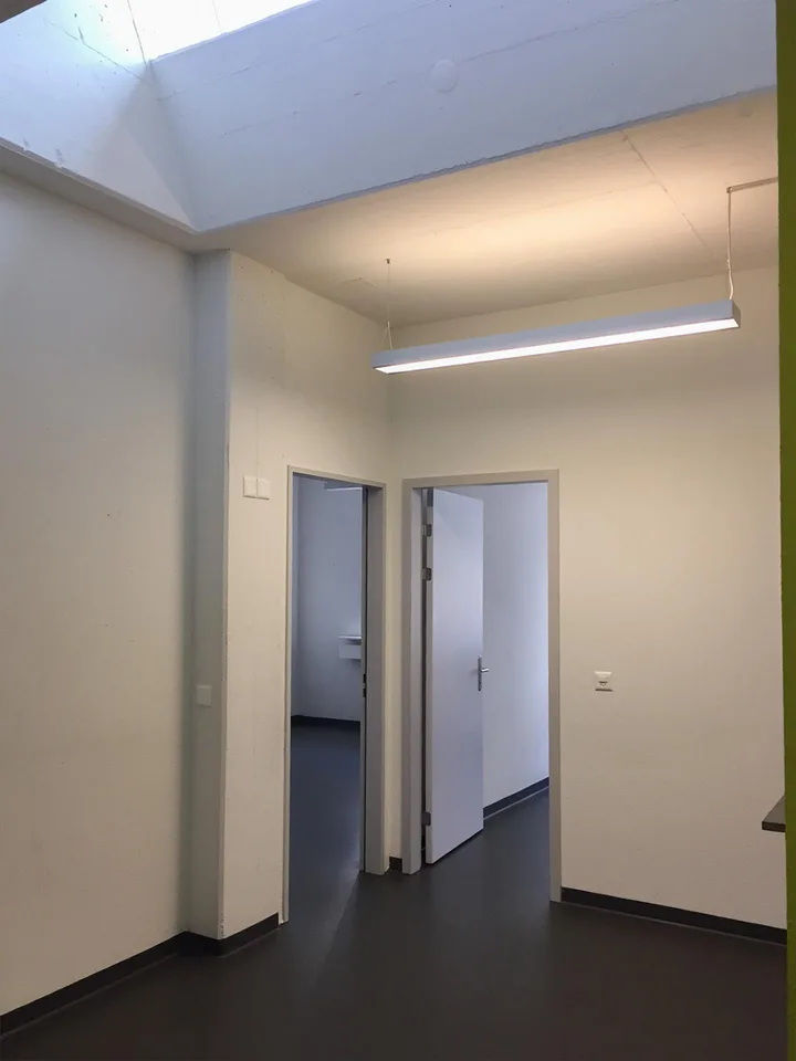 Gewerbefläche im Ruopigen-Zentrum zu vermieten! – photo 7 of 10