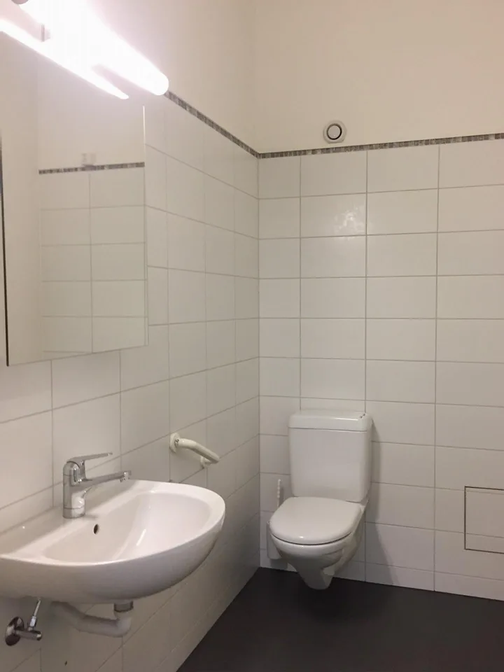 Gewerbefläche im Ruopigen-Zentrum zu vermieten! – photo 6 of 10