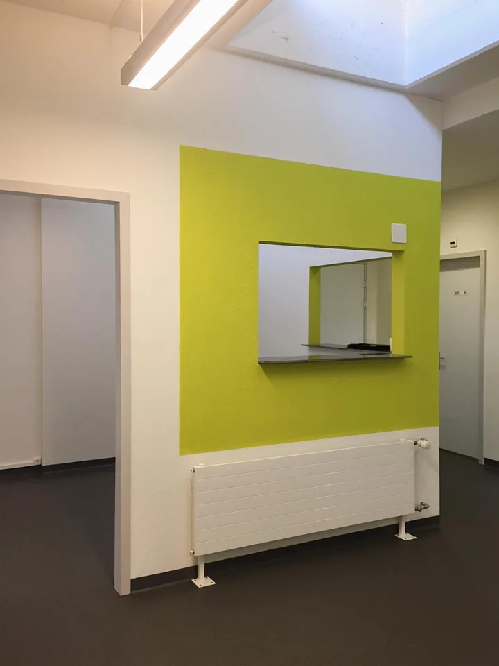 Gewerbefläche im Ruopigen-Zentrum zu vermieten!