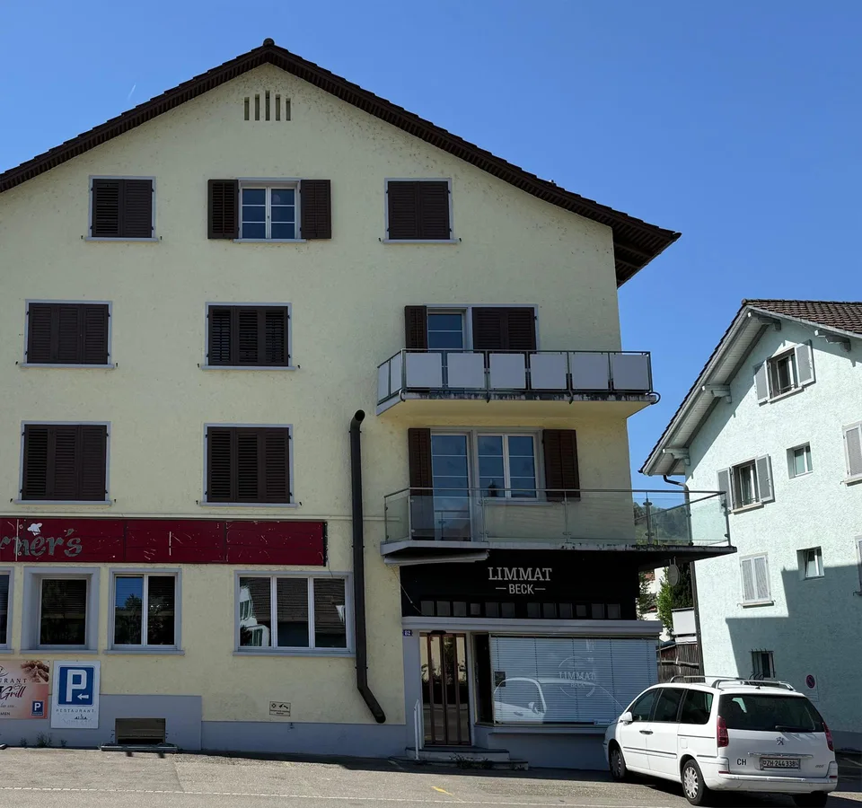 Voll ausgestattetes, kleines Ladenlokal im Parterre