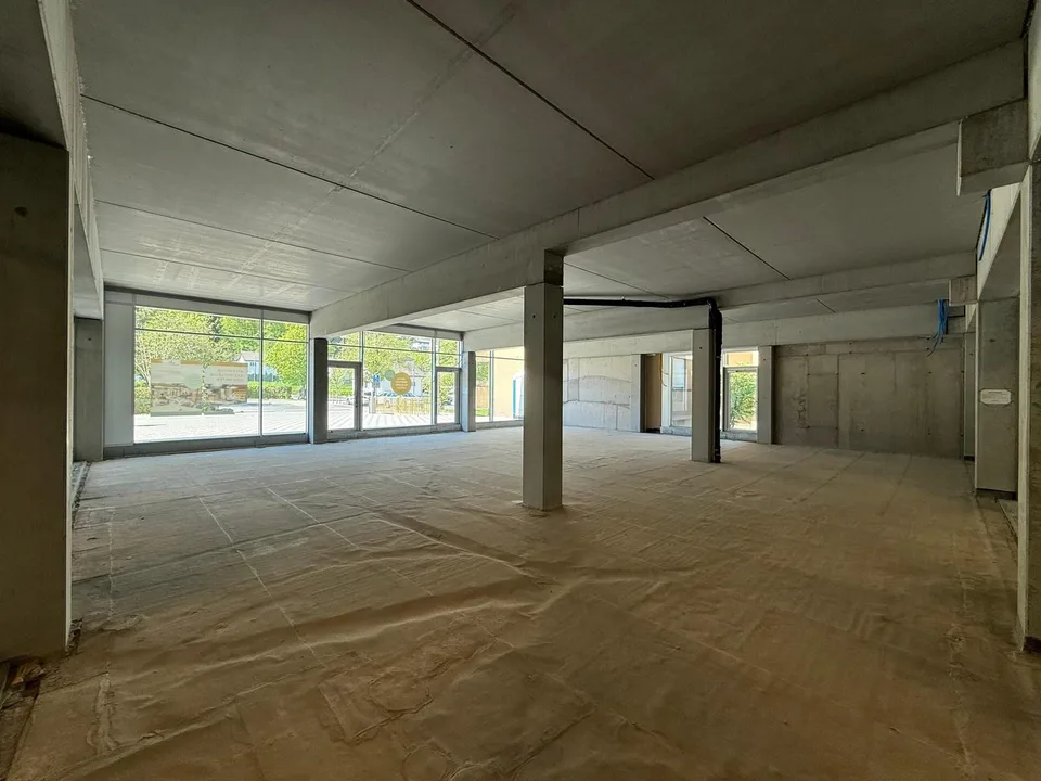 Attraktiver Gewerberaum mit grosser Fensterfront in Spreitenbach – photo 7 sur 11