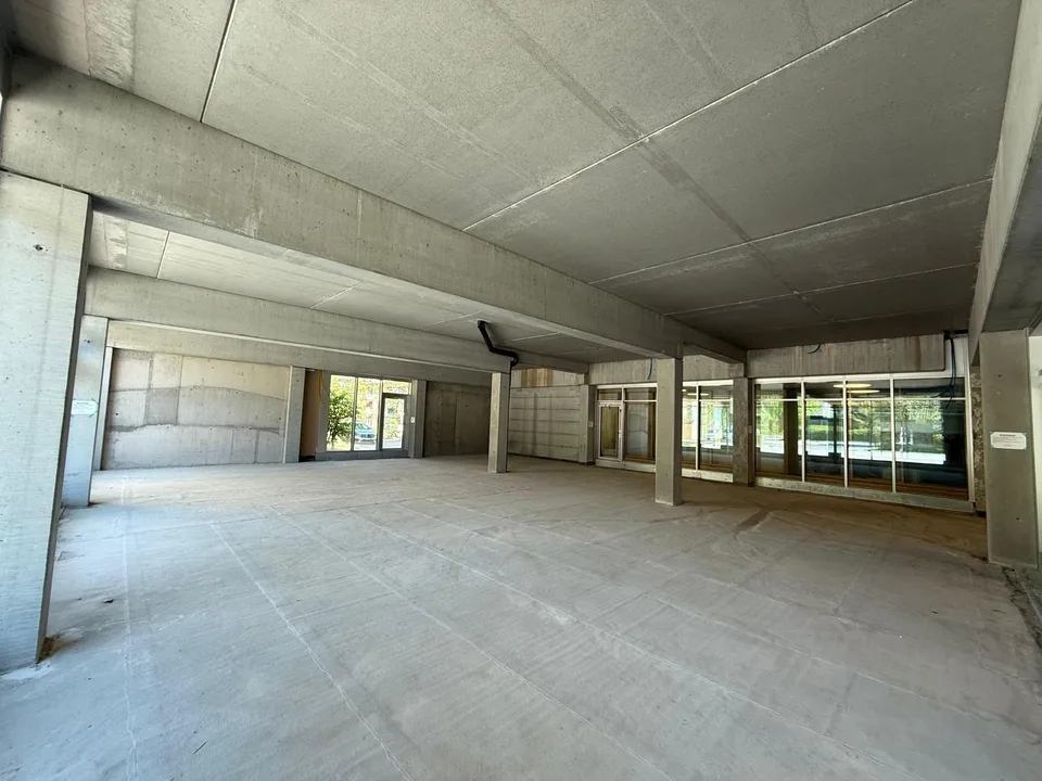 Attraktiver Gewerberaum mit grosser Fensterfront in Spreitenbach – photo 6 sur 11