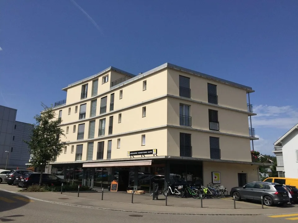 Autoeinstellhallenplatz in Lausen zu vermieten