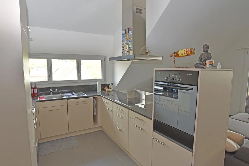Ruhig gelegene 2.5 Zimmer Wohnung zu vermieten