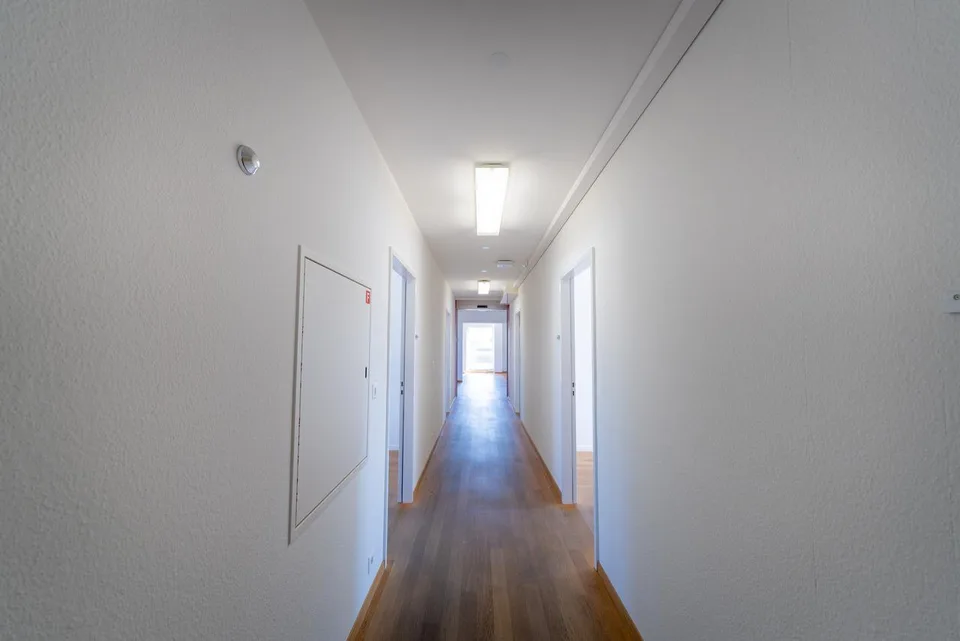 Flexibel unterteilbare Büroflächen ab 200m² zur Zwischenmiete – Foto 9 von 11