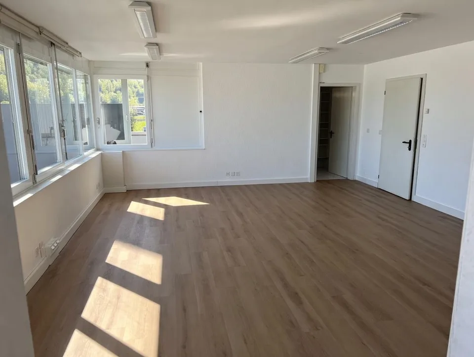 Büro / Atelier mit Badezimmer im Galgenried 6 in Stans zu vermieten