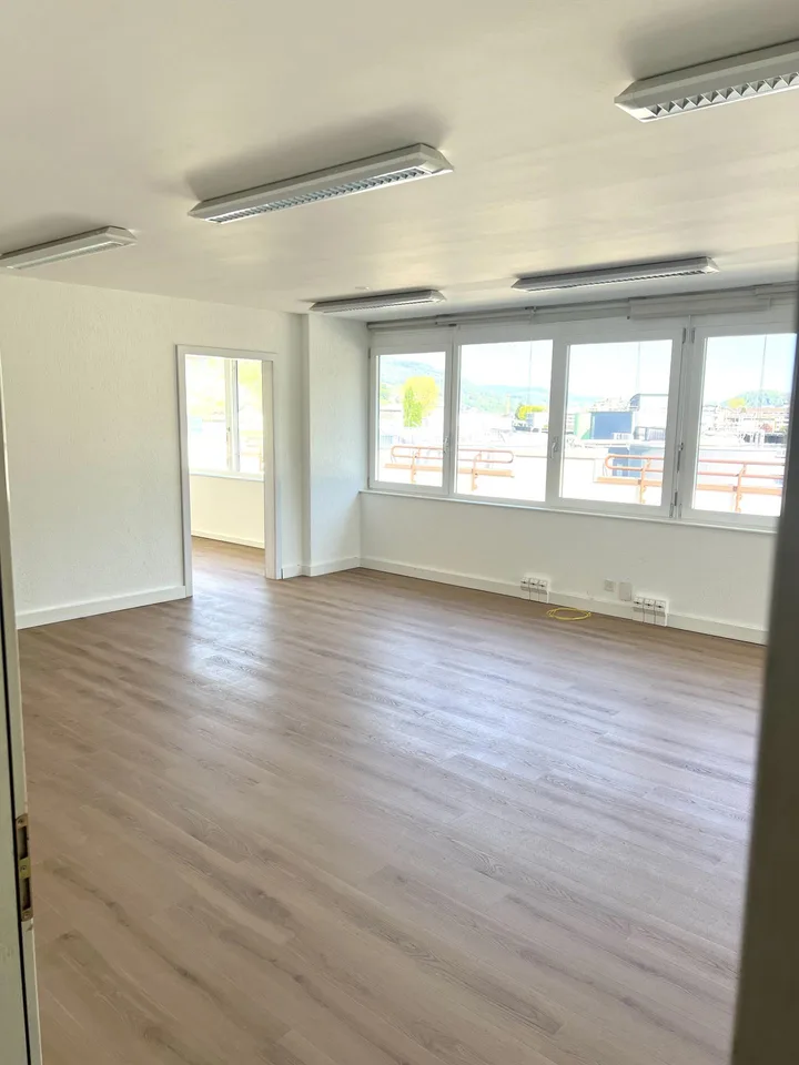 Büro / Atelier mit Badezimmer im Galgenried 6 in Stans zu vermieten