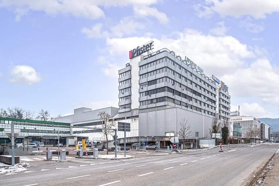Befristete Büroräume in Spreitenbach im Shoppi Tivoli-Gebäude