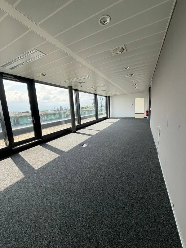 Surface de bureaux de 92 m² offrant un cadre de travail fonctionnel...