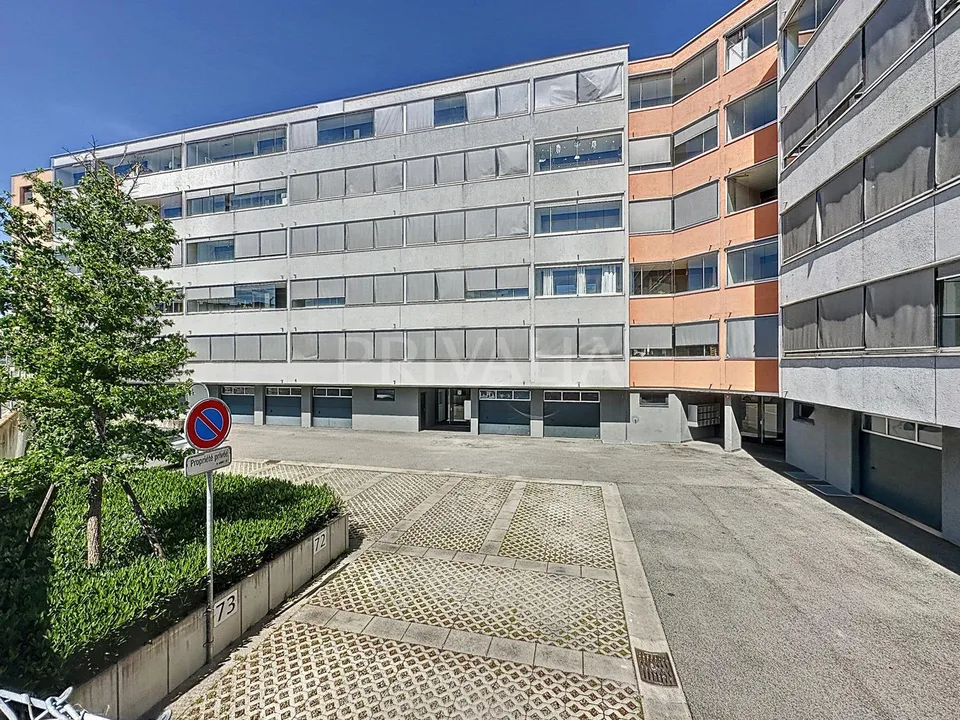 Spacieux appartement au coeur d'un immeuble moderne et sécurisé ave... – photo 18 sur 21