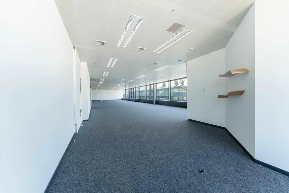 Surface administrative de 292 m² au 4? étage - grands plateaux de b...