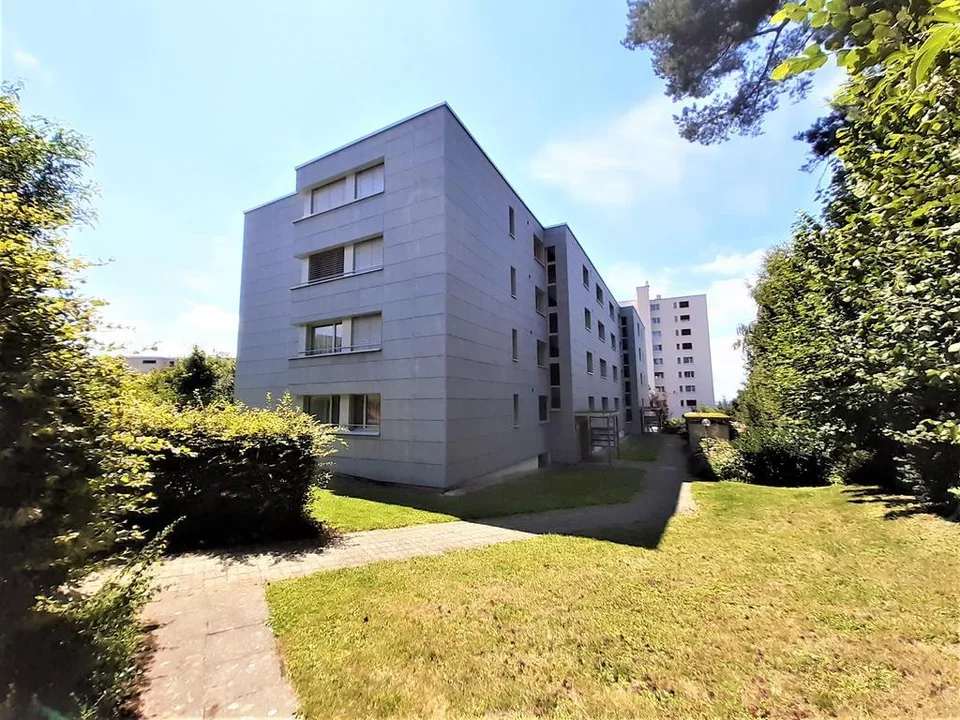 Einstellhallenplatz in Berikon zu vermieten!