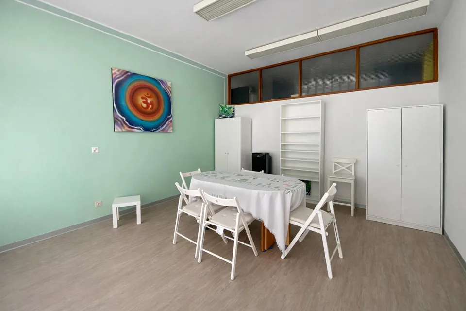 Vezia - spazio commerciale/ negozio 80 mq con vetrine – foto 6 di 6