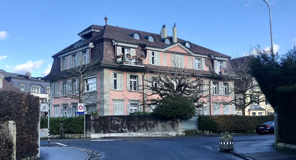 3 Räume mit kleiner Küche, Dusche+WC im Tiefparterre