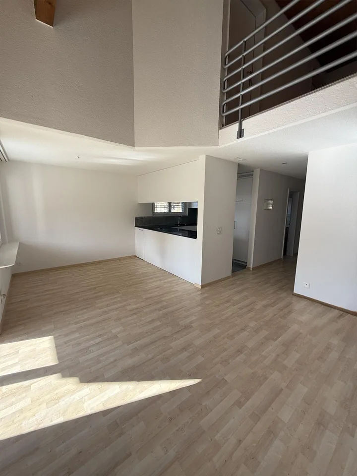 Neu renovierte 5.5 Zimmer Maisonettwohnung mit neuer  Küche und Bäder